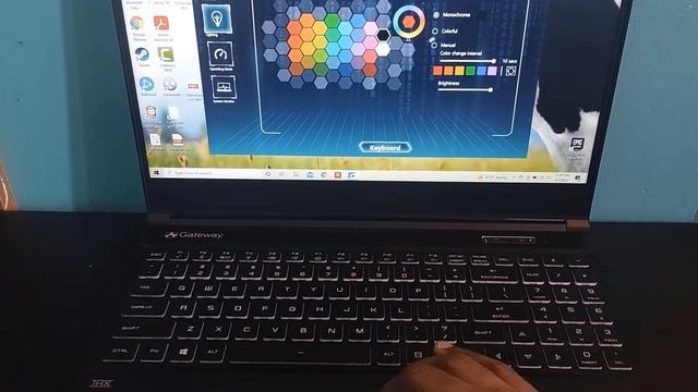 Reviewing My Newest Gaming Laptop! Gateway (GWTN153-2BK) смотреть онлайн