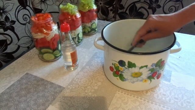 ВКУСНЫЙ САЛАТ на ЗИМУ из Огурцов, Помидоров и Болгарского перца