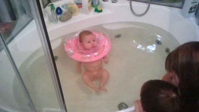 16.09.2012 Елизавета Васильевна первый раз в джакузи смотреть онлайн