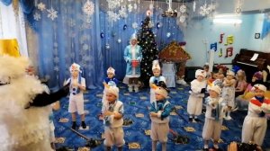 танец Снеговиков в средней группе