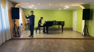 И.С. Бах  "Менуэт" из сюиты си минор исп. Бегинин Владислав