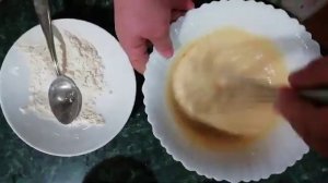 Простой, необыкновенно нежный заливной пирог с бананом