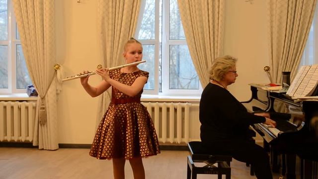 Р. Валентине соната № 9 I-II,части исп. Глазкова София 8 лет смотреть онлайн