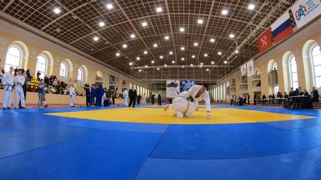 1. Крюков-Сибиряк Максим (1 поединок) смотреть онлайн