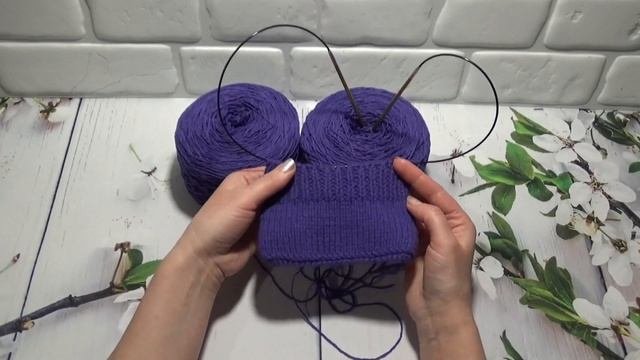 Знакомство с бобинной пряжей. Шапки-ушанки.