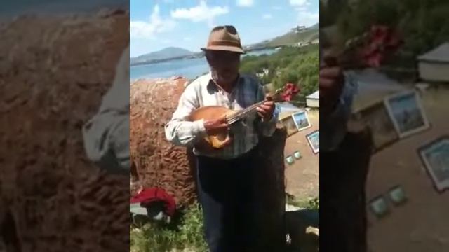 Серьезная песня