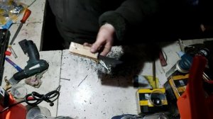 Кухонный нож из ленточной пилы своими руками. Крафт ножа. Очень острый нож. ручная работа.