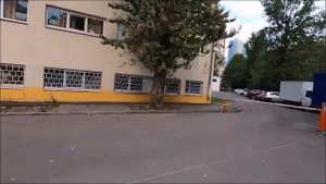 у метро "Студенческая"