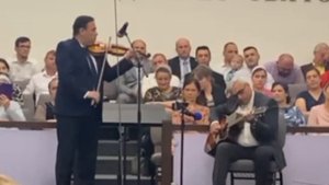 О Тебе пою, Спаситель - Павел Николаевич Ситковский (на гитаре)