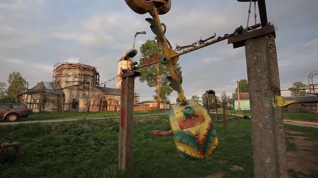 Детская площадка из ада или центр подготовки космонавтов?