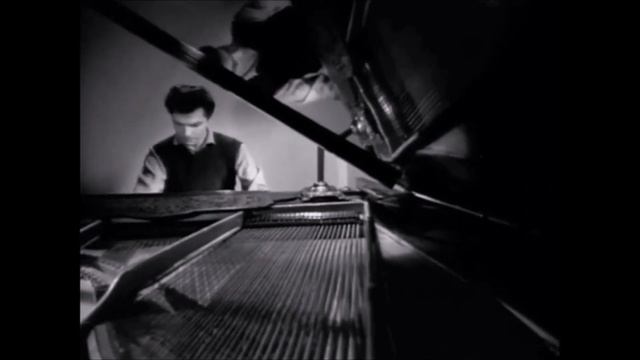 В четыре руки. Влад Южаков смотреть онлайн