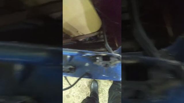 Меняем петли двери Ваз 2108-2115(мой вариант) смотреть онлайн