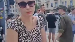 В Ростове-на-Дону люди приносят еду и воду бойцам ЧВК Вагнер