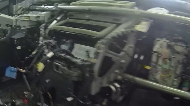 Ремонт торпедо и восстановление подушек безопасности Форд Фокус 3 смотреть онлайн