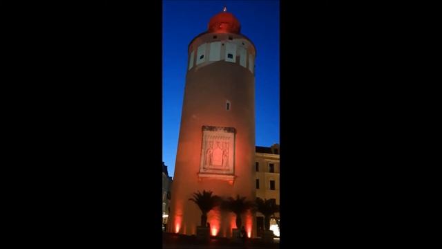 Der Marienplatz am 22.6.2020, mit dabei der "Kaisertrutz" und das "Gerhart Hauptmann Theater". смотреть онлайн