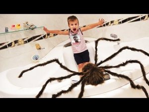 ★ ГИГАНТСКИЙ ПАУК напал на Мальчика GIANT SPIDERS ATTACK Человек Паук спасает Рому Video for Kids