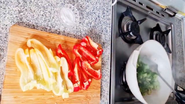 БЕЗМЕРНО ВКУСНЫЙ ПРАЗДНИЧНЫЙ САЛАТ смотреть онлайн