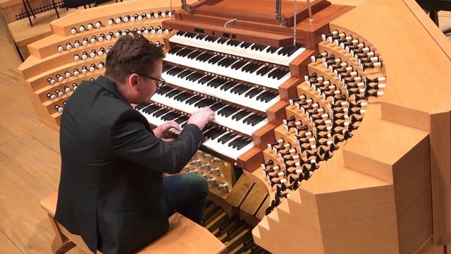 BACH TOCCATA on the Largest Pipe Organ in Asia смотреть онлайн