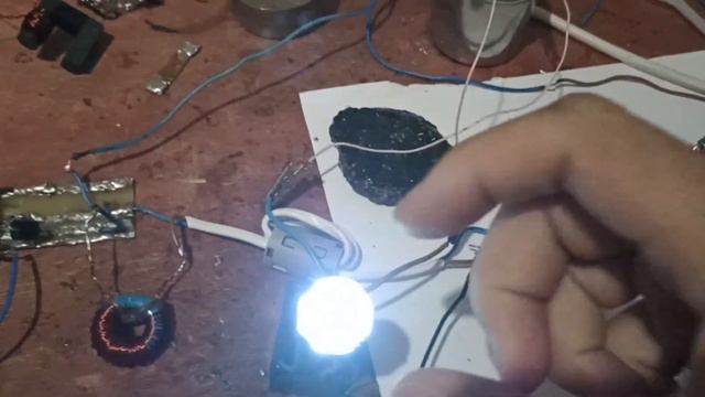 СВОЕ ЭЛЕКТРИЧЕСТВО ИЗ ПЕРЕКИСИ ЗА 1МИНУТУ смотреть онлайн