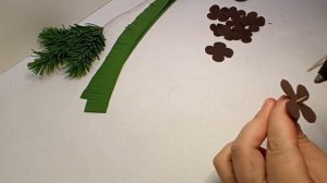 DIY Веточка елки из фоамирана своими руками. Новогоднее украшение.