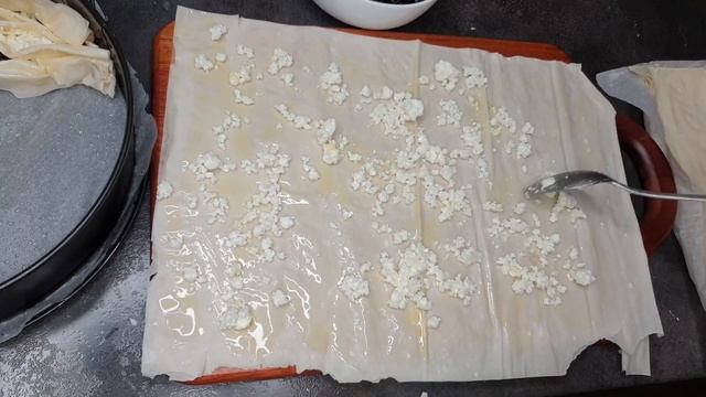 Слоеный творожный пирог из теста фило смотреть онлайн