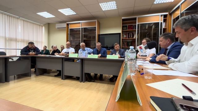 Полное видео встречи «постфактум», на тему платных парковок в городе-герое Волгограде. смотреть онлайн