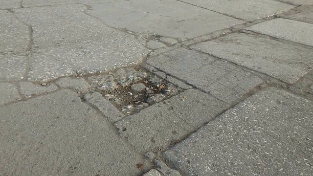 Асфальт на ул. Фурманова. Дорога возле оптового рынка.Керчь. смотреть онлайн