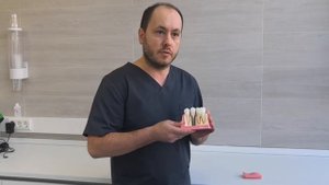 Можно ли отбелить зубные имплантаты и коронки?