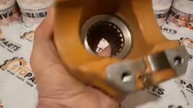 FRONT AXLE FLANGE CARRARO SPARE PARTS  CA145582 ; ФЛАНЕЦ ПЕРЕДНЕГО МОСТА CARRARO НОМЕР 145582 ;