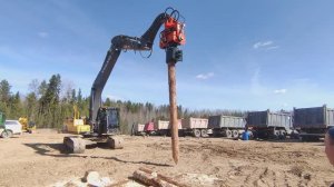 Погружение деревянных свай
Вибропогружатель Daedong DPD350T
