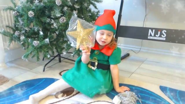 Красиво Наряжаем Ёлку Готовимся к Новому Году смотреть онлайн