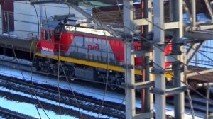 Тепловоз ТЭМ18ДМ-1448 выполняет маневровые порядки по станции Химки ОКТ ж/д