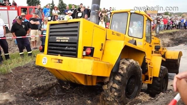 Zettelmeyer ZL 1801 застряла в грязи