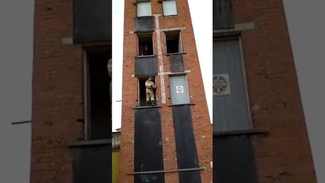 Самоспасение пожарных как не надо делать