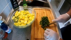 САЛАТ ИЗ МАНГО И АВОКАДО