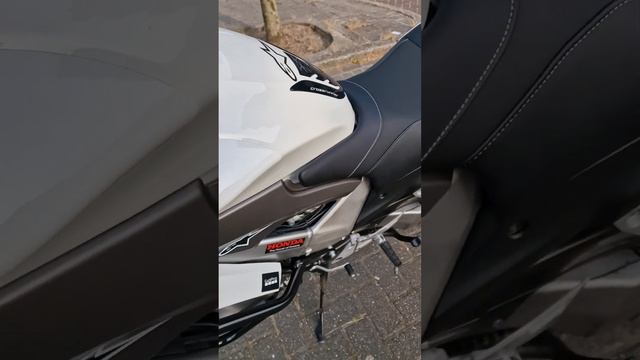 Honda vfr800x crossrunner 2011 RC60 with some modifications ? смотреть онлайн