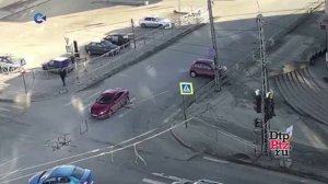 В центре Петрозаводска загорелся автомобиль