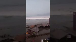 Цунами в Индонезии на острове Целебес  — 28.09.2018