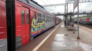 Электропоезд ЭР2Р-7024 сообщением Детково - Поварово-2 отправляется со станции Бекасово-1