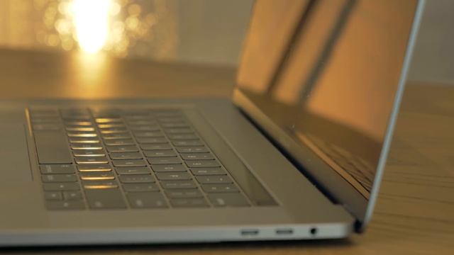 This $850 mystery MacBook is INSANE! смотреть онлайн