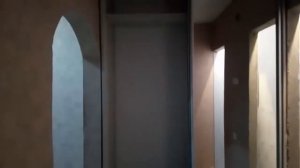 Kauginmebel. Шкаф купе с двумя зеркалами.