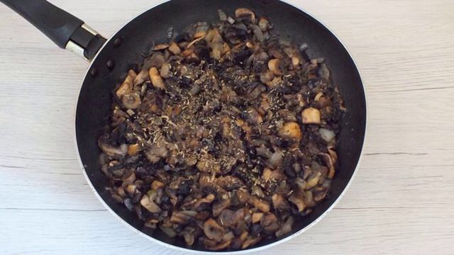Песочный пирог с грибами