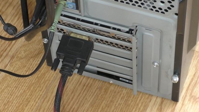 Проверьте подключение кабеля на мониторе.Нет сигнала.Нет изображения.No signal detected on monitor