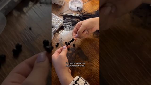 Новая коллекция ? #fyp #beadedbag #rec #сумкаизбусин #сумкаручнойработы #сумкиизбусин #beaded #look смотреть онлайн