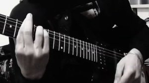 влюбился как ребёнок под гитару