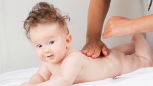 ПОЛЬЗА И ВРЕД МАССАЖА ДЛЯ ДЕТЕЙ ДО ГОДА | Нужен ли младенцам массаж