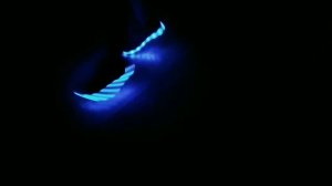 Зажигательные танцы, Марсель танцует в светящиеся кроссовках,