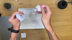 Unboxing M2 MacBook Air silver