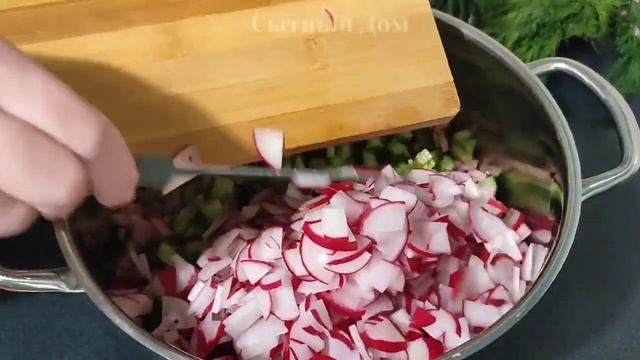На ПРОСТОЙ ВОДЕ Вкуснейшая Окрошка! Холодный суп из доступных продуктов Сытный Дом