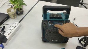 Makita Cordless job site speaker DMR202 Review testing